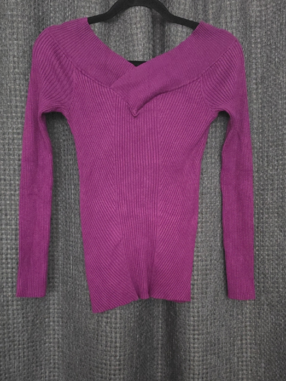 Candie's Off-the-Shoulder Ribbed Sweater - Magenta